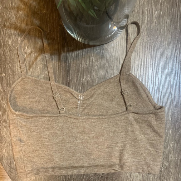 Wilfred Aritzia Beige Sweater Crop Tank Top Size Medium - Picture 4 of 4